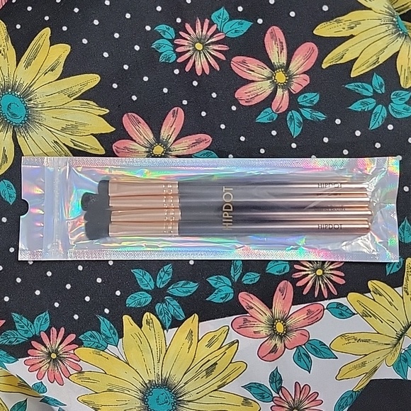 HIPDOT All Eyes On Me Cosmetic Makeup Brush Set - Picture 2 of 4